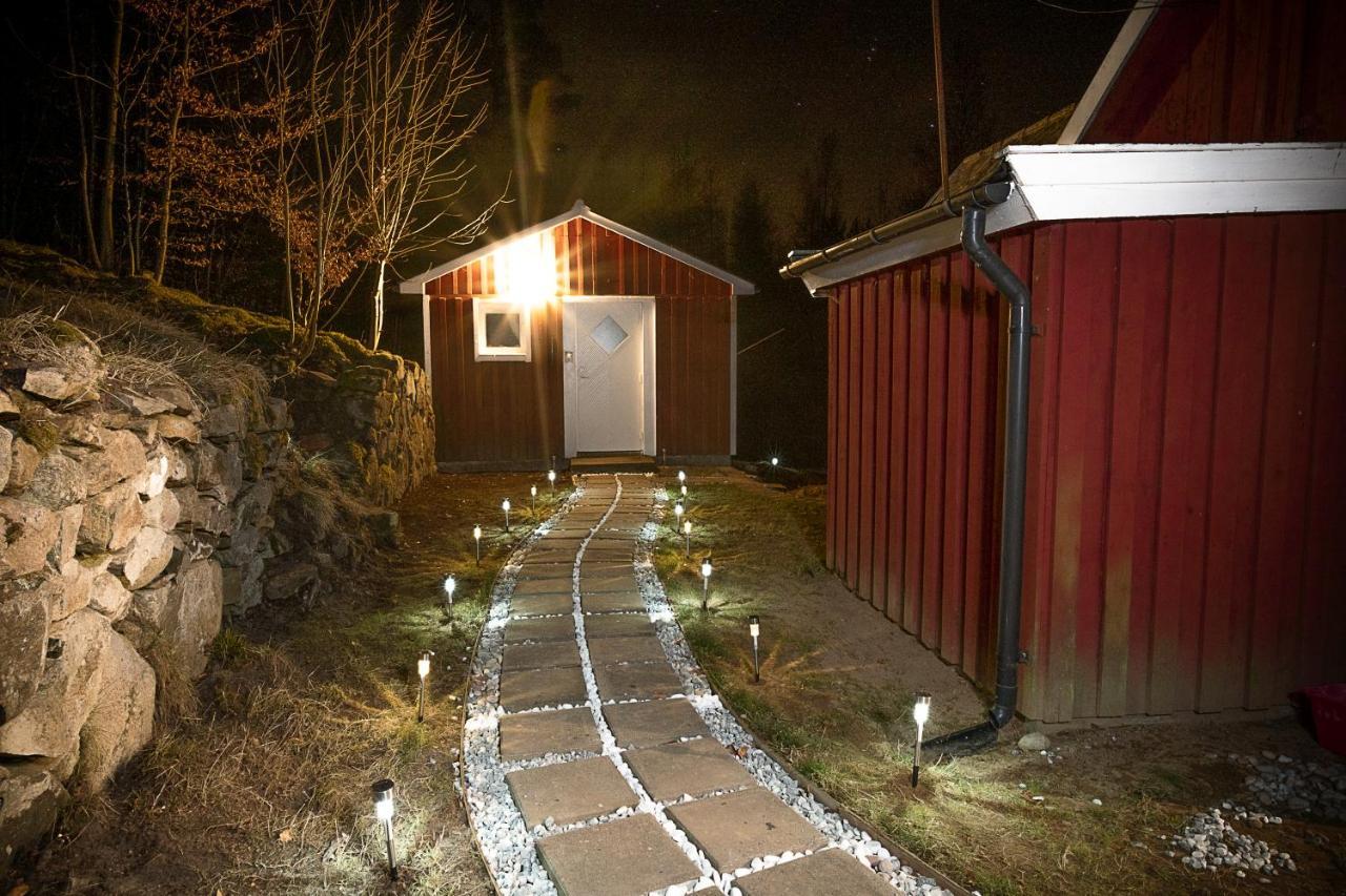 Villa Skogsstuga I Bassholma Munka-Ljungby Exterior foto